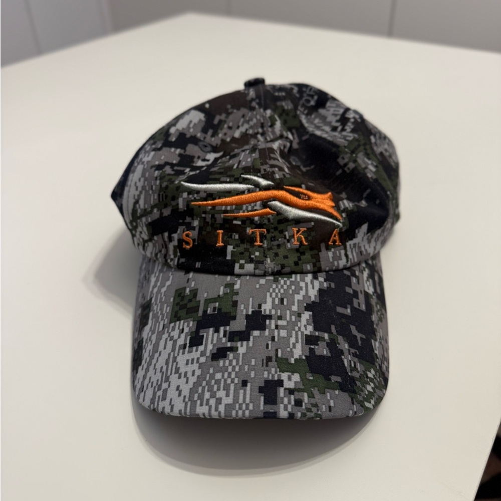 Sitka Camo Cap - Black and Green